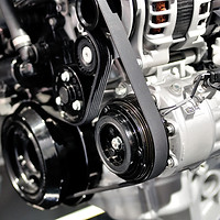 Car air conditioning compressor with dri